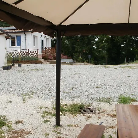 La Gironda مزرعة للإقامة *